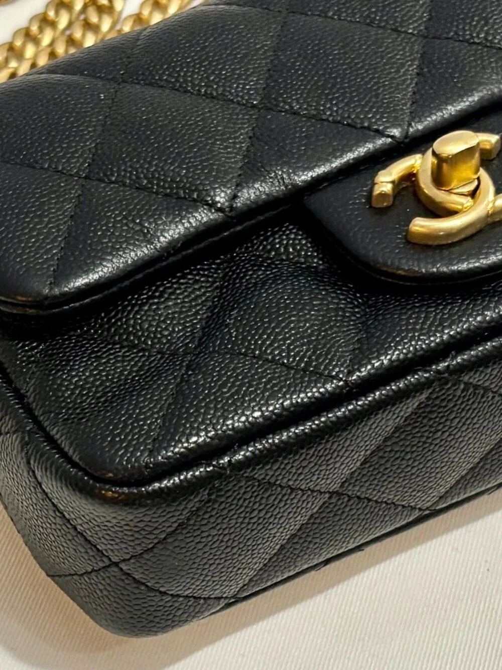CHANEL 100% authentic